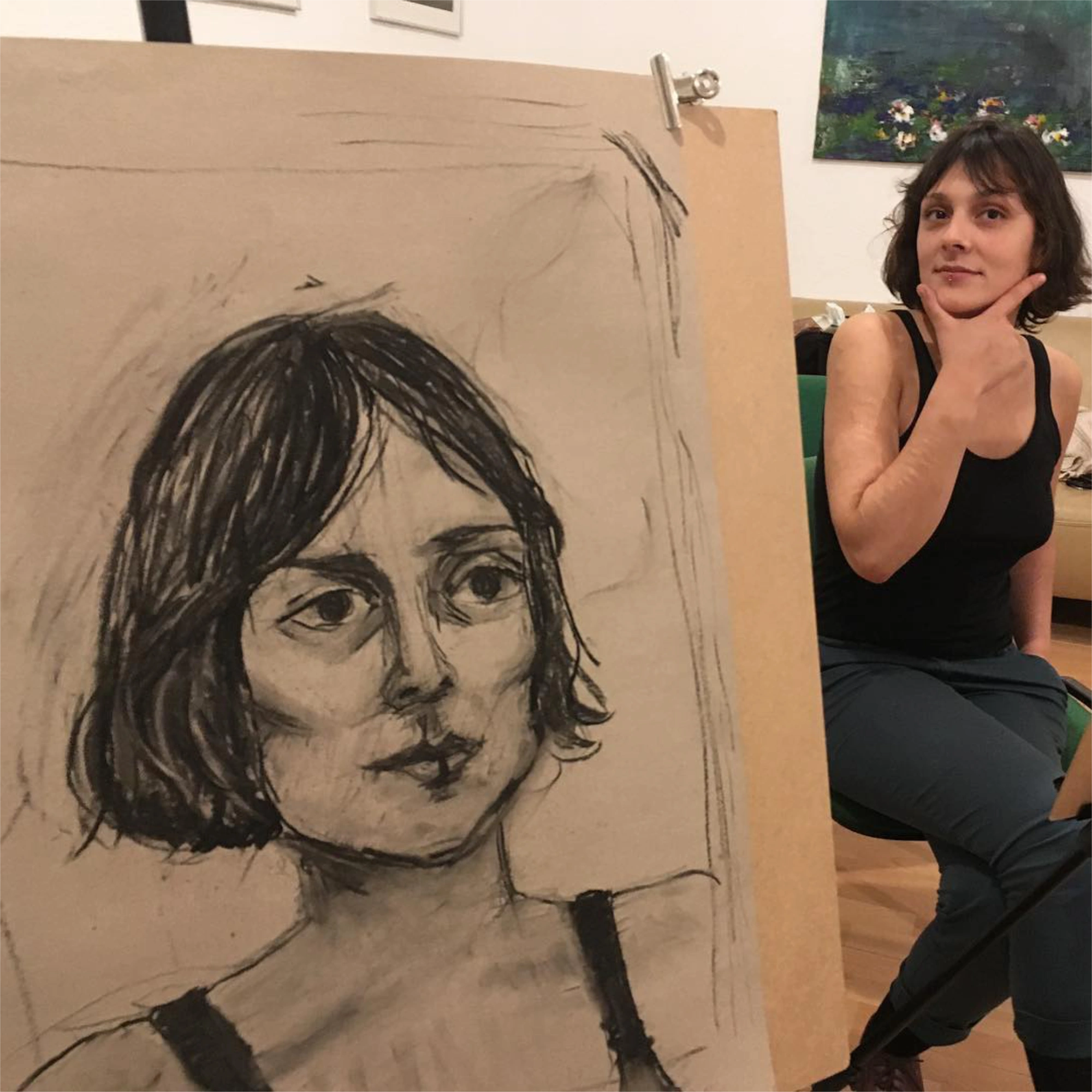 Small group drawing class in the Art Classes Berlin studio